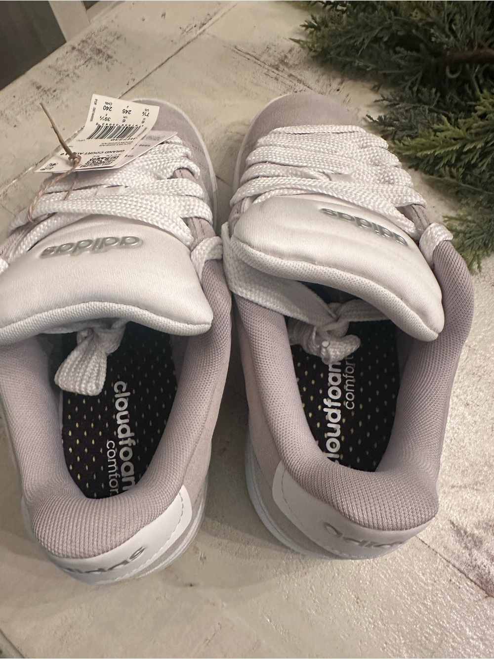 AdidasLace-Up Sneakers in Light Gray and White. Size 7.5. Brand new. - Picture 3 of 4